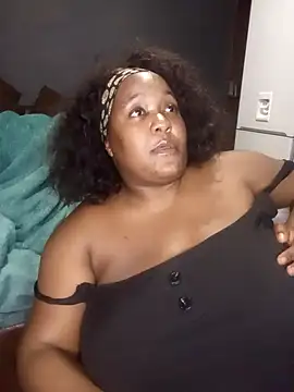 Missmoox24 online show from February 15, 2026, 1:35 am