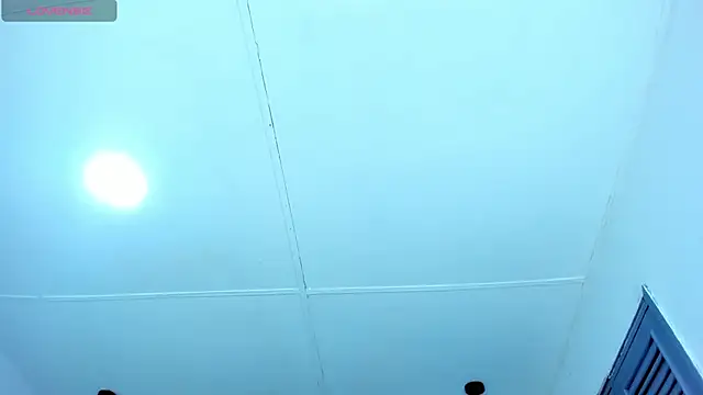 valentina 0  online show from September 18, 2025, 4:58 am