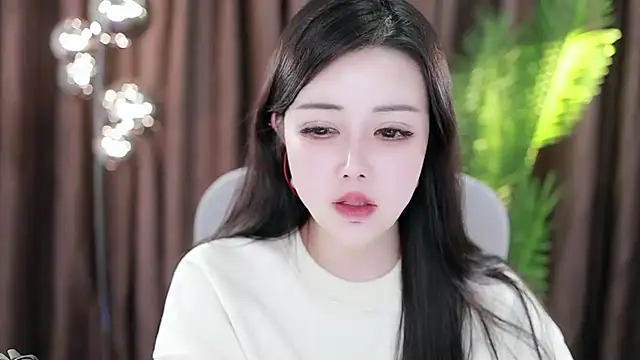 Qiaoqiao  online show from January 19, 2025, 8:50 am