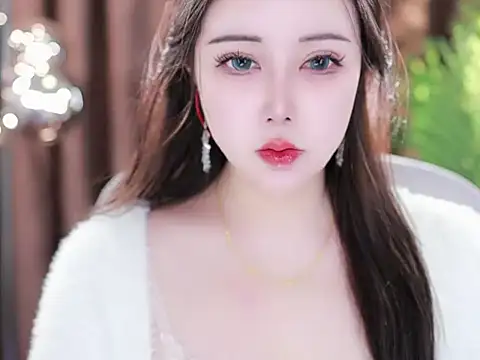 Qiaoqiao  online show from March 4, 2025, 8:46 am