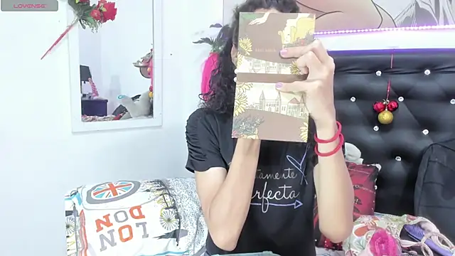 Snapshot of SWEETSAMY39715 chatting on December 16, 2024, 1:32 pm SWEETSAMY39715 online show from December 16, 2024, 1:32 pm