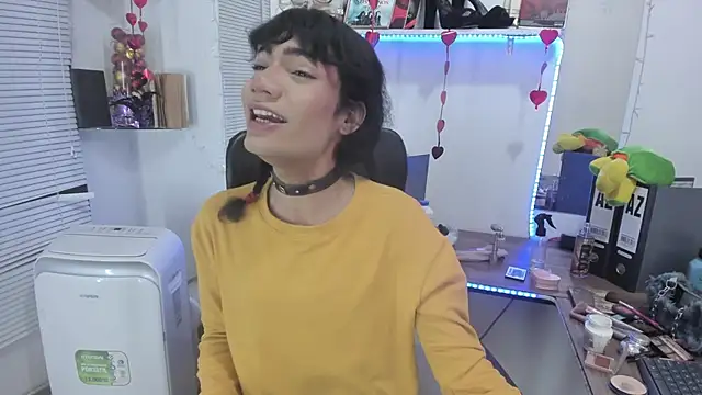 Snapshot of SWEETSAMY39715 chatting on February 18, 2025, 1:44 pm SWEETSAMY39715 online show from February 18, 2025, 1:44 pm