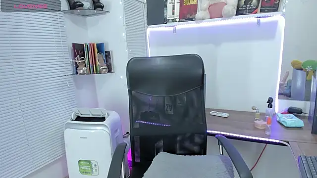 Snapshot of SWEETSAMY39715 chatting on March 3, 2025, 4:35 pm SWEETSAMY39715 online show from March 3, 2025, 4:35 pm