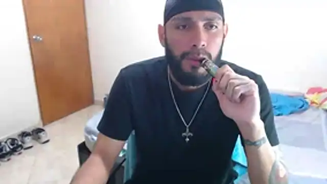 Snapshot of samir_music chatting on November 6, 2025, 1:23 pm samir music online show from November 6, 2025, 1:23 pm