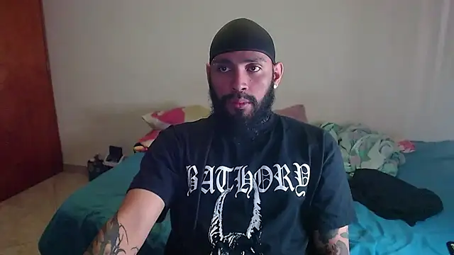 Snapshot of samir_music chatting on February 4, 2026, 10:04 pm samir music online show from February 4, 2026, 10:04 pm