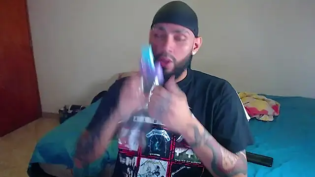 Snapshot of samir_music chatting on February 13, 2026, 11:01 pm samir music online show from February 13, 2026, 11:01 pm