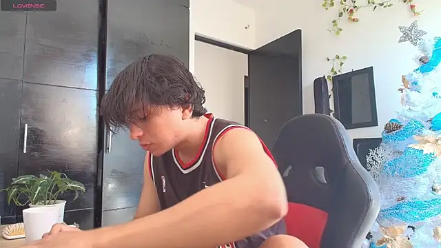 Haruto2001 online show from December 26, 2024, 3:53 pm