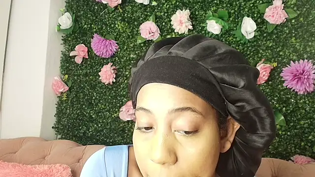 Snapshot of flavia_cruz chatting on April 29, 2026, 12:31 pm flavia cruz online show from April 29, 2026, 12:31 pm