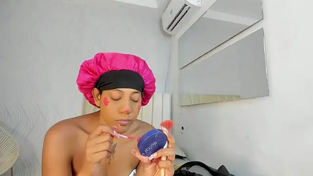 Snapshot of flavia_cruz chatting on May 7, 2026, 12:32 pm flavia cruz online show from May 7, 2026, 12:32 pm