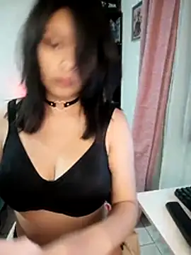 mia  katt online show from January 1, 2025, 8:45 am