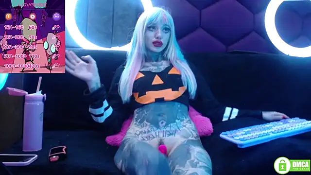 Snapshot of TyphoidMary chatting on December 2, 2025, 10:49 pm TyphoidMary online show from December 2, 2025, 10:49 pm