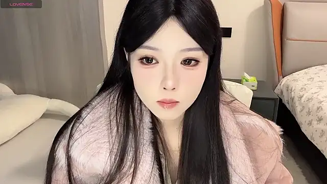 Snapshot of Q-ing chatting on December 29, 2024, 6:49 pm Q-ing online show from December 29, 2024, 6:49 pm