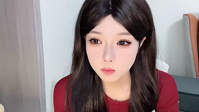 Snapshot of Q-ing chatting on February 13, 2025, 1:37 pm Q-ing online show from February 13, 2025, 1:37 pm