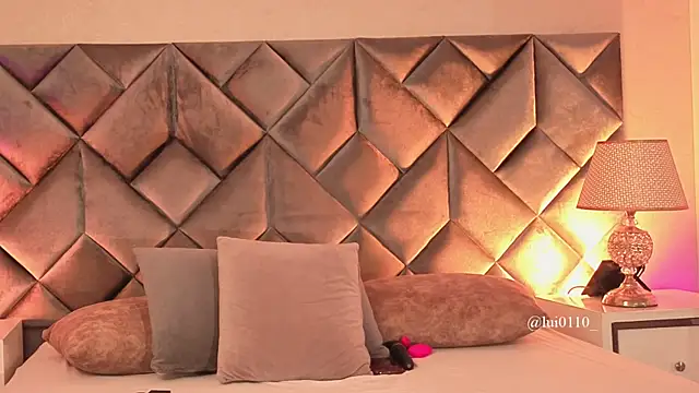 Snapshot of Luisa0110 chatting on February 6, 2026, 7:50 pm Luisa0110 online show from February 6, 2026, 7:50 pm