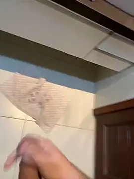 Snapshot of smithrosinha chatting on January 21, 2025, 2:33 am smithrosinha online show from January 21, 2025, 2:33 am