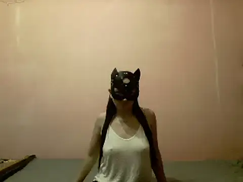 MaxWellas6 online show from February 10, 2025, 7:07 pm