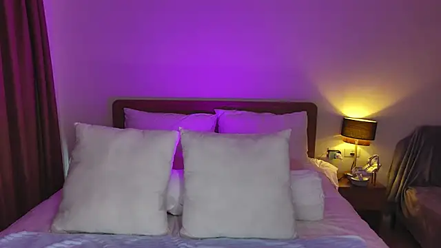 Snapshot of YourSexyNeighbour chatting on December 30, 2024, 3:14 am YourSexyNeighbour online show from December 30, 2024, 3:14 am