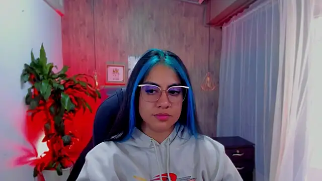 Snapshot of Xisu_ chatting on December 5, 2024, 4:09 am Xisu online show from December 5, 2024, 4:09 am