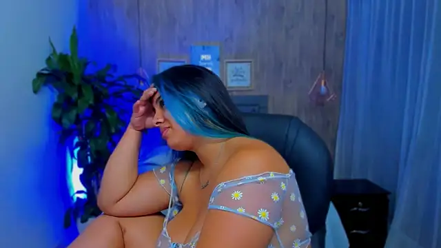 Snapshot of Xisu_ chatting on December 16, 2024, 3:51 am Xisu online show from December 16, 2024, 3:51 am