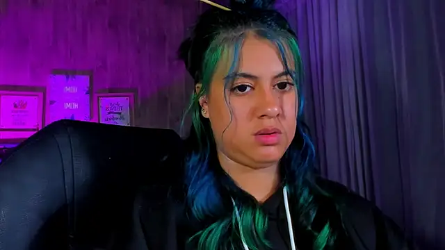 Snapshot of Xisu_ chatting on January 15, 2025, 10:06 am Xisu online show from January 15, 2025, 10:06 am