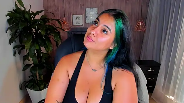 Snapshot of Xisu_ chatting on February 22, 2025, 1:02 pm Xisu online show from February 22, 2025, 1:02 pm