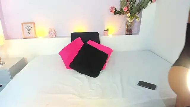 Snapshot of AmyBarton02 chatting on December 9, 2024, 4:05 pm AmyBarton02 online show from December 9, 2024, 4:05 pm