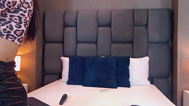 Snapshot of SophieWolkman chatting on February 27, 2025, 7:37 pm SophieWolkman online show from February 27, 2025, 7:37 pm