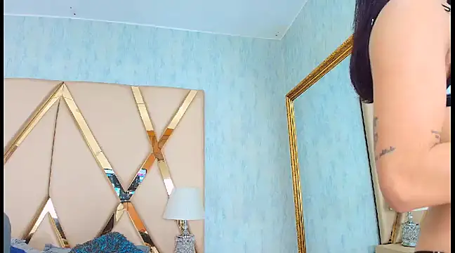 NicoleEsposito online show from January 17, 2025, 7:08 am