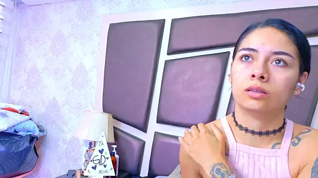 Snapshot of NicoleEsposito chatting on May 14, 2026, 1:18 pm NicoleEsposito online show from May 14, 2026, 1:18 pm