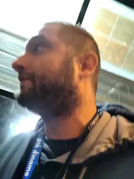 Snapshot of Zlyzloba21 chatting on October 14, 2025, 5:25 pm Zlyzloba21 online show from October 14, 2025, 5:25 pm