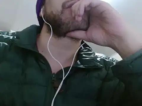 Snapshot of camiloking1720 chatting on December 18, 2024, 9:47 am camiloking1720 online show from December 18, 2024, 9:47 am