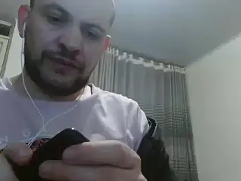 Snapshot of camiloking1720 chatting on January 12, 2025, 3:39 am camiloking1720 online show from January 12, 2025, 3:39 am