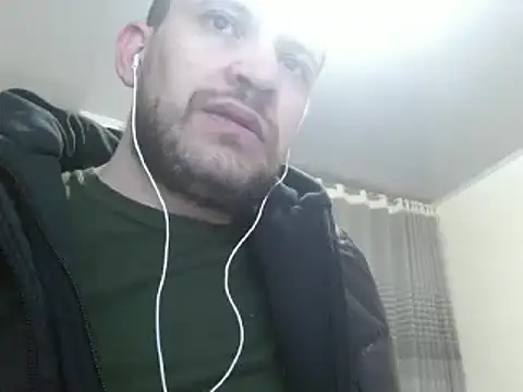 Snapshot of camiloking1720 chatting on January 19, 2025, 6:10 pm camiloking1720 online show from January 19, 2025, 6:10 pm