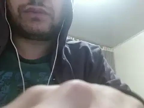 Snapshot of camiloking1720 chatting on January 22, 2025, 1:20 am camiloking1720 online show from January 22, 2025, 1:20 am