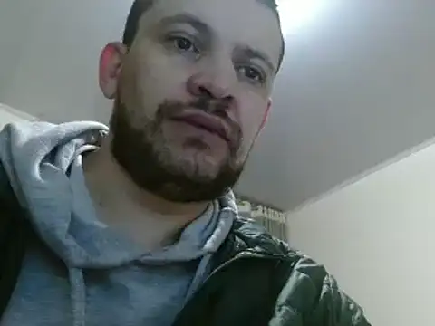 Snapshot of camiloking1720 chatting on January 24, 2025, 4:05 am camiloking1720 online show from January 24, 2025, 4:05 am