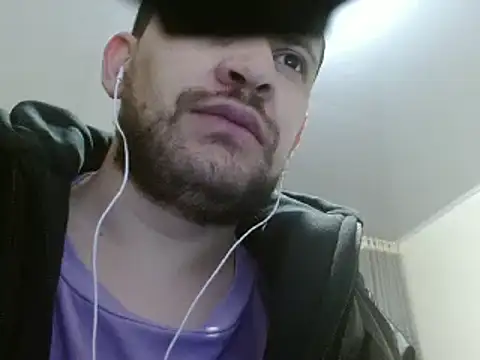 Snapshot of camiloking1720 chatting on January 30, 2025, 9:58 pm camiloking1720 online show from January 30, 2025, 9:58 pm