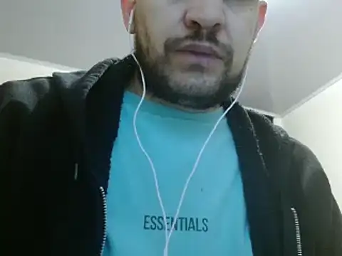 Snapshot of camiloking1720 chatting on February 10, 2025, 7:26 am camiloking1720 online show from February 10, 2025, 7:26 am