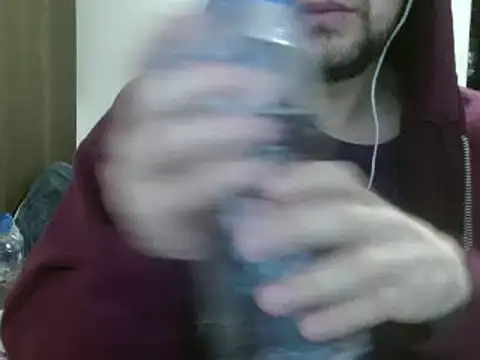 Snapshot of camiloking1720 chatting on February 15, 2025, 10:22 am camiloking1720 online show from February 15, 2025, 10:22 am