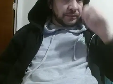 Snapshot of camiloking1720 chatting on February 19, 2025, 9:50 am camiloking1720 online show from February 19, 2025, 9:50 am