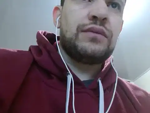 Snapshot of camiloking1720 chatting on February 26, 2025, 2:36 pm camiloking1720 online show from February 26, 2025, 2:36 pm