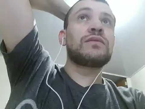 Snapshot of camiloking1720 chatting on February 26, 2025, 5:50 pm camiloking1720 online show from February 26, 2025, 5:50 pm