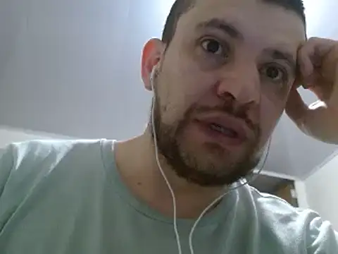 Snapshot of camiloking1720 chatting on February 26, 2025, 11:15 pm camiloking1720 online show from February 26, 2025, 11:15 pm