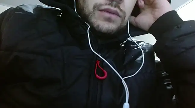 Snapshot of camiloking1720 chatting on March 13, 2025, 6:05 am camiloking1720 online show from March 13, 2025, 6:05 am