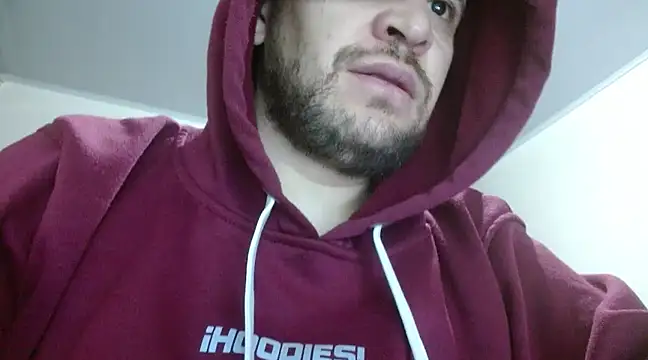 Snapshot of camiloking1720 chatting on March 13, 2025, 11:05 pm camiloking1720 online show from March 13, 2025, 11:05 pm