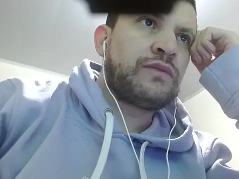 Snapshot of camiloking1720 chatting on December 14, 2025, 10:36 pm camiloking1720 online show from December 14, 2025, 10:36 pm