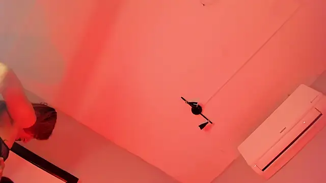 ALICEPOIXXXON online show from September 15, 2025, 1:05 am