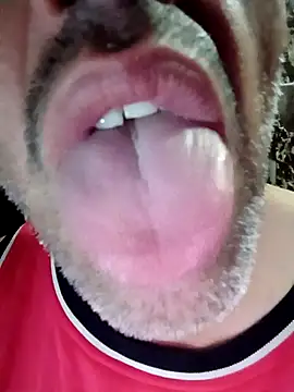 rodrig6987 1 online show from October 2, 2025, 3:02 am