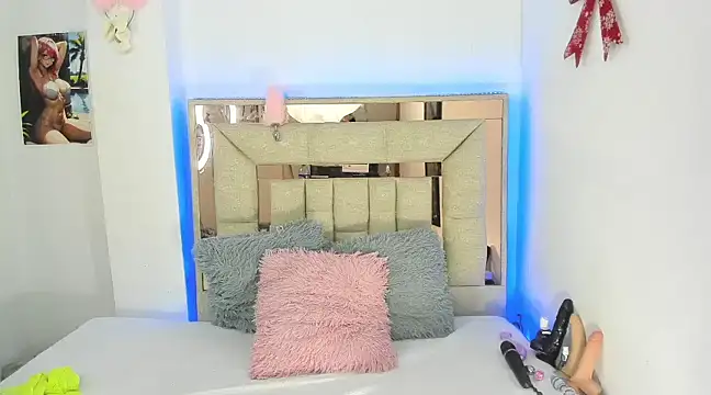 melody bonnet online show from February 6, 2025, 7:45 am