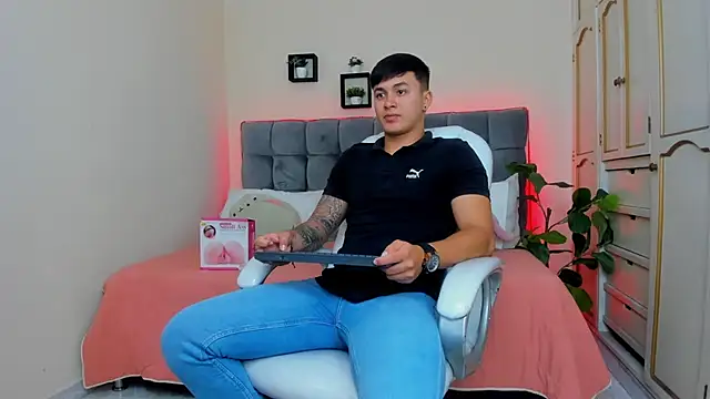 Cristopher strong online show from January 21, 2025, 12:50 pm