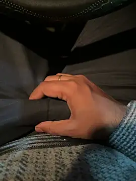 Snapshot of nikindian2024 chatting on January 28, 2025, 12:43 pm nikindian2024 online show from January 28, 2025, 12:43 pm